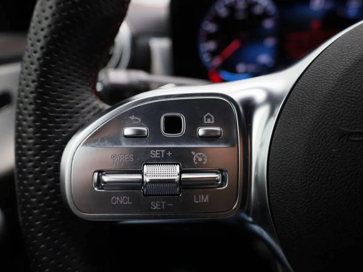 250 e Business Solution AMG Limited | PANORAMADAK | ACHTERUITRIJCAMERA | SFEERVERLICHTING | WIDE SCREEN | STOELVERWARMING | MULTIBEAM LED | CLIMATE CONTROL | CRUISE CONTROL |