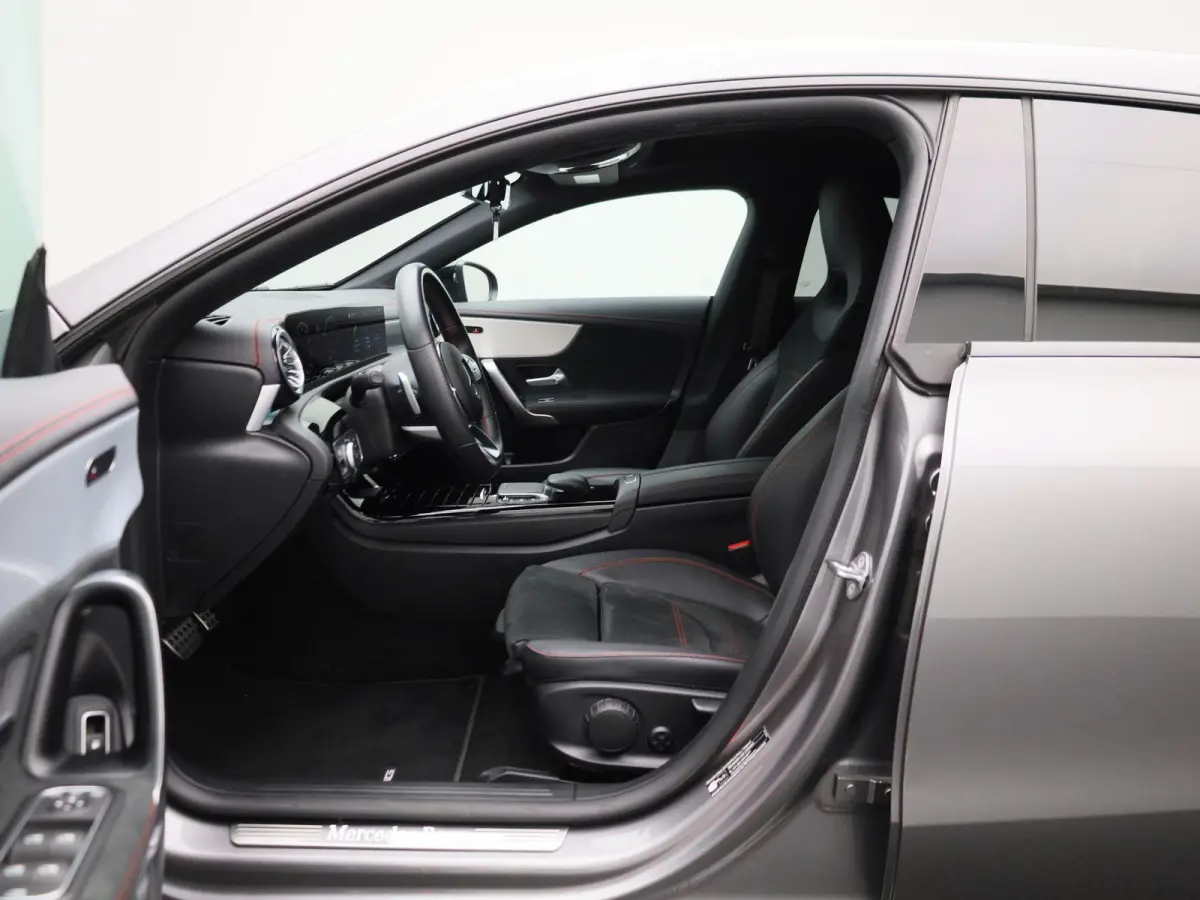 250 e Business Solution AMG Limited | PANORAMADAK | ACHTERUITRIJCAMERA | SFEERVERLICHTING | WIDE SCREEN | STOELVERWARMING | MULTIBEAM LED | CLIMATE CONTROL | CRUISE CONTROL |