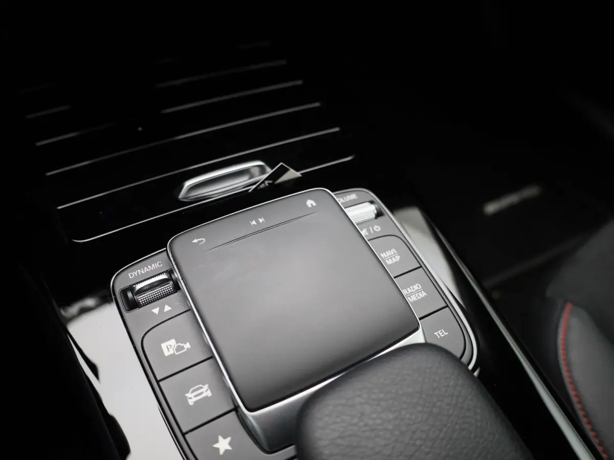 250 e Business Solution AMG Limited | PANORAMADAK | ACHTERUITRIJCAMERA | SFEERVERLICHTING | WIDE SCREEN | STOELVERWARMING | MULTIBEAM LED | CLIMATE CONTROL | CRUISE CONTROL |