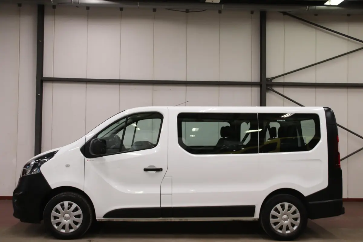 1.6 CDTI PERSONEN VERVOER 9 PERSOONS PERSONENBUS Opel Vivaro Combi 1.6 CDTI PERSONENVERVOER 9 PERSOONS PERSONENBUS