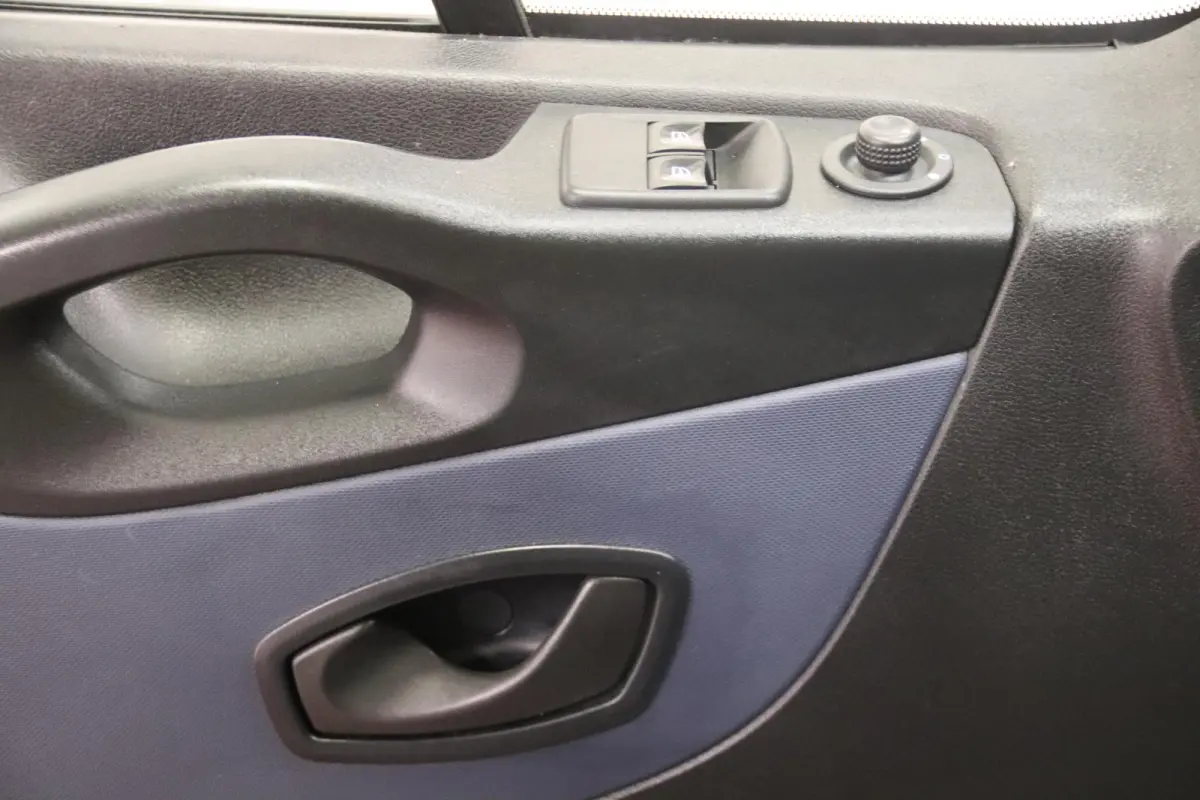 1.6 CDTI PERSONEN VERVOER 9 PERSOONS PERSONENBUS Opel Vivaro Combi 1.6 CDTI PERSONENVERVOER 9 PERSOONS PERSONENBUS