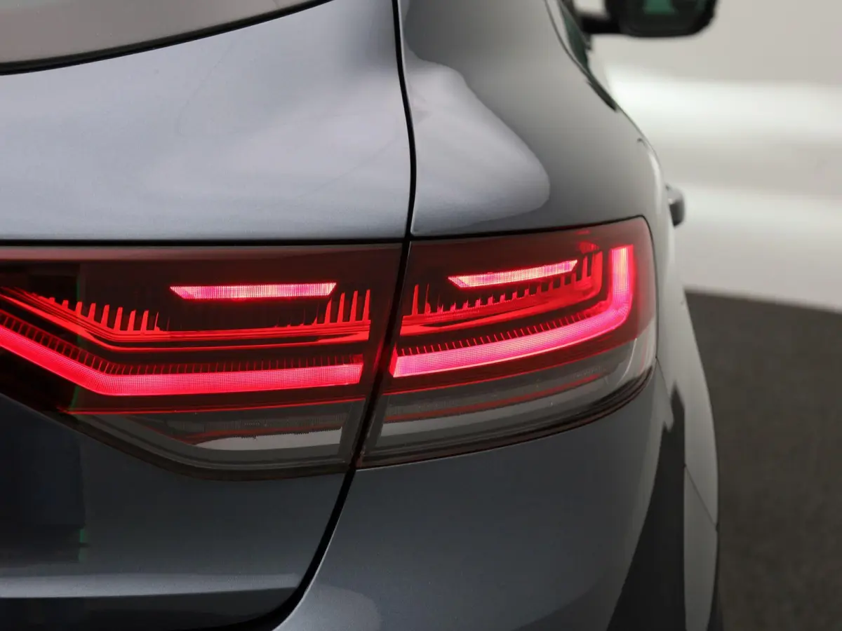 1.3 TCe Business Zen | WORDT VERWACHT | ACHTERUITRIJCAMERA | APPLE CARPLAY - ANDROID AUTO | CLIMATE CONTROL | CRUISE CONTROL | LED | KEYLESS |