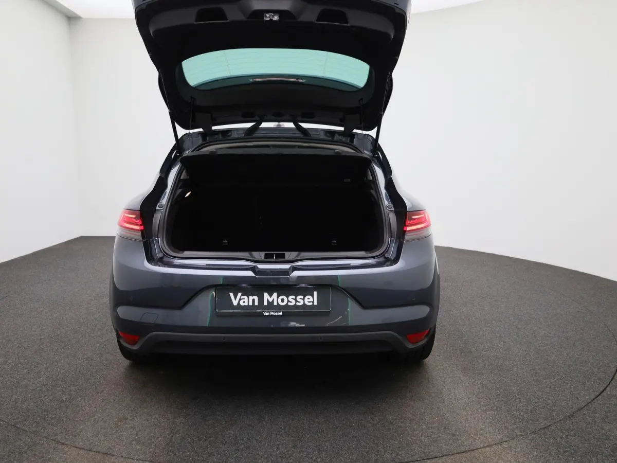 1.3 TCe Business Zen | WORDT VERWACHT | ACHTERUITRIJCAMERA | APPLE CARPLAY - ANDROID AUTO | CLIMATE CONTROL | CRUISE CONTROL | LED | KEYLESS |