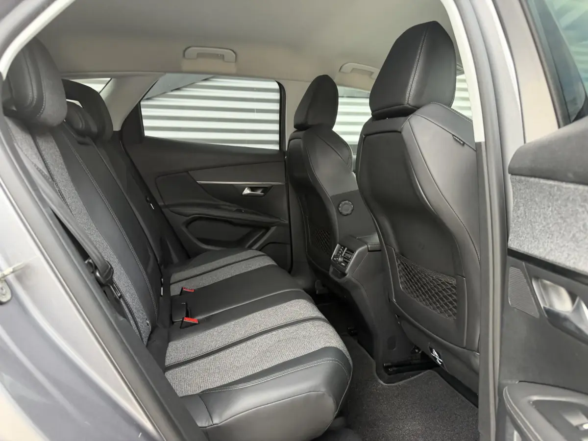 1.2 PureTech Première Navi|Camera|Trekhaak|i-Cockpit|Carplay|Clima|Cruise|Nieuwe APK bij Aflevering
