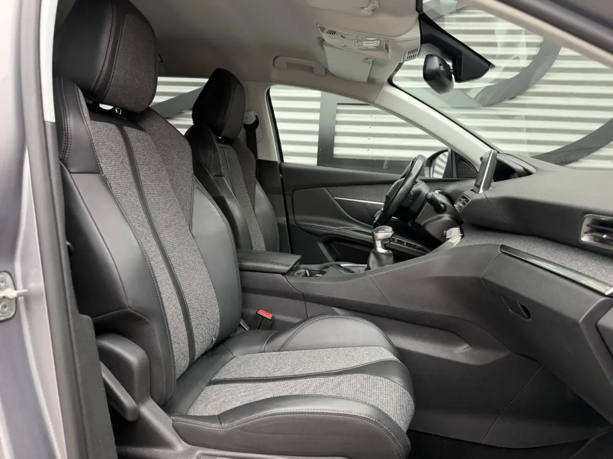 1.2 PureTech Première Navi|Camera|Trekhaak|i-Cockpit|Carplay|Clima|Cruise|Nieuwe APK bij Aflevering