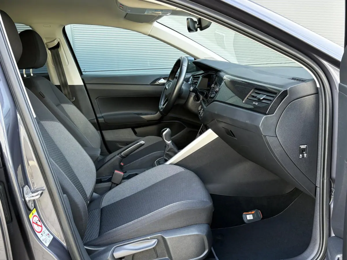 1.0 TSI 95pk Life | Navigatie | Camera | App Connect | Stoelverwarming