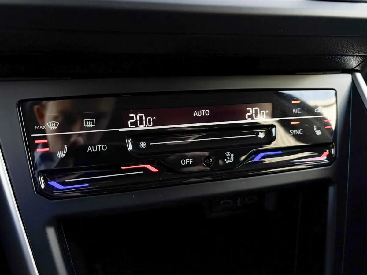 1.0 TSI 95pk Life | Navigatie | Camera | App Connect | Stoelverwarming