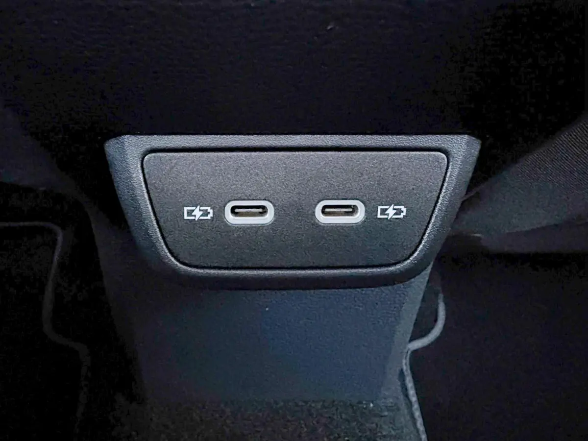 1.0 TSI 95pk Life | Navigatie | Camera | App Connect | Stoelverwarming