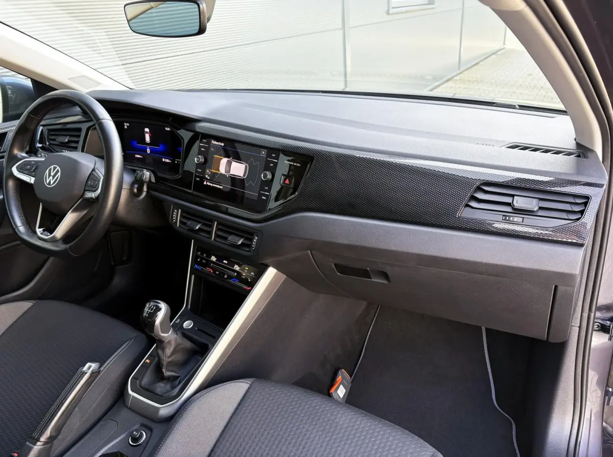 1.0 TSI 95pk Life | Navigatie | Camera | App Connect | Stoelverwarming