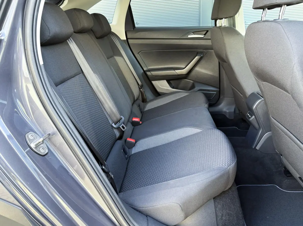 1.0 TSI 95pk Life | Navigatie | Camera | App Connect | Stoelverwarming
