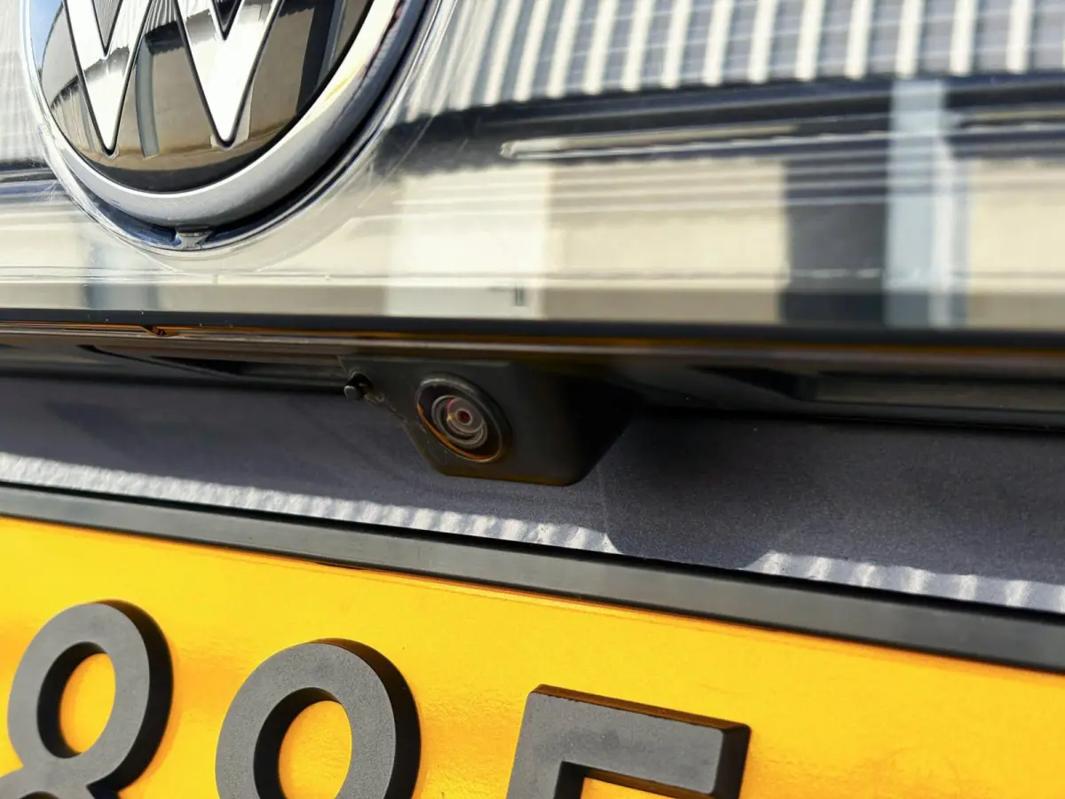 1.0 TSI 95pk Life | Navigatie | Camera | App Connect | Stoelverwarming