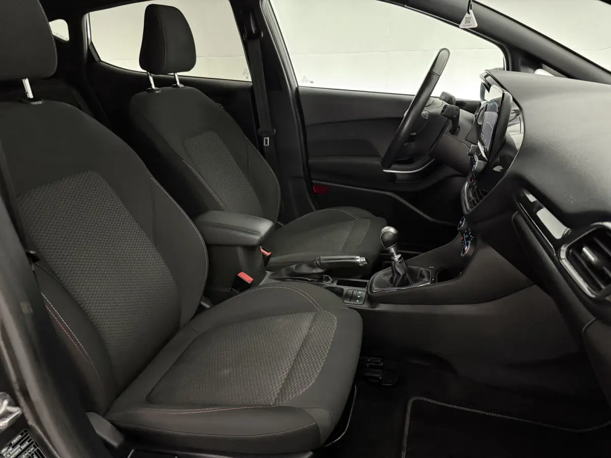 1.0 EcoBoost ST-Line | Cruise | Carplay | Clima | Navi | Stoel/Stuurverw. | Parkeersens. | NAP