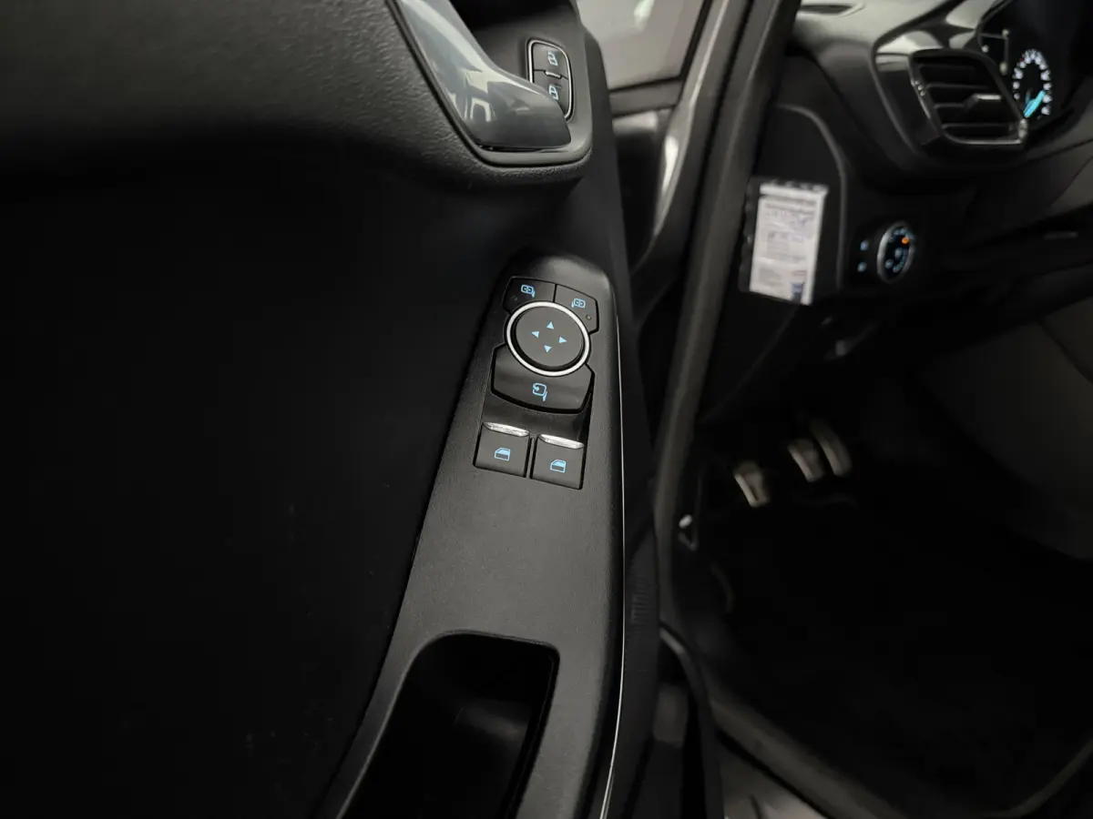 1.0 EcoBoost ST-Line | Cruise | Carplay | Clima | Navi | Stoel/Stuurverw. | Parkeersens. | NAP