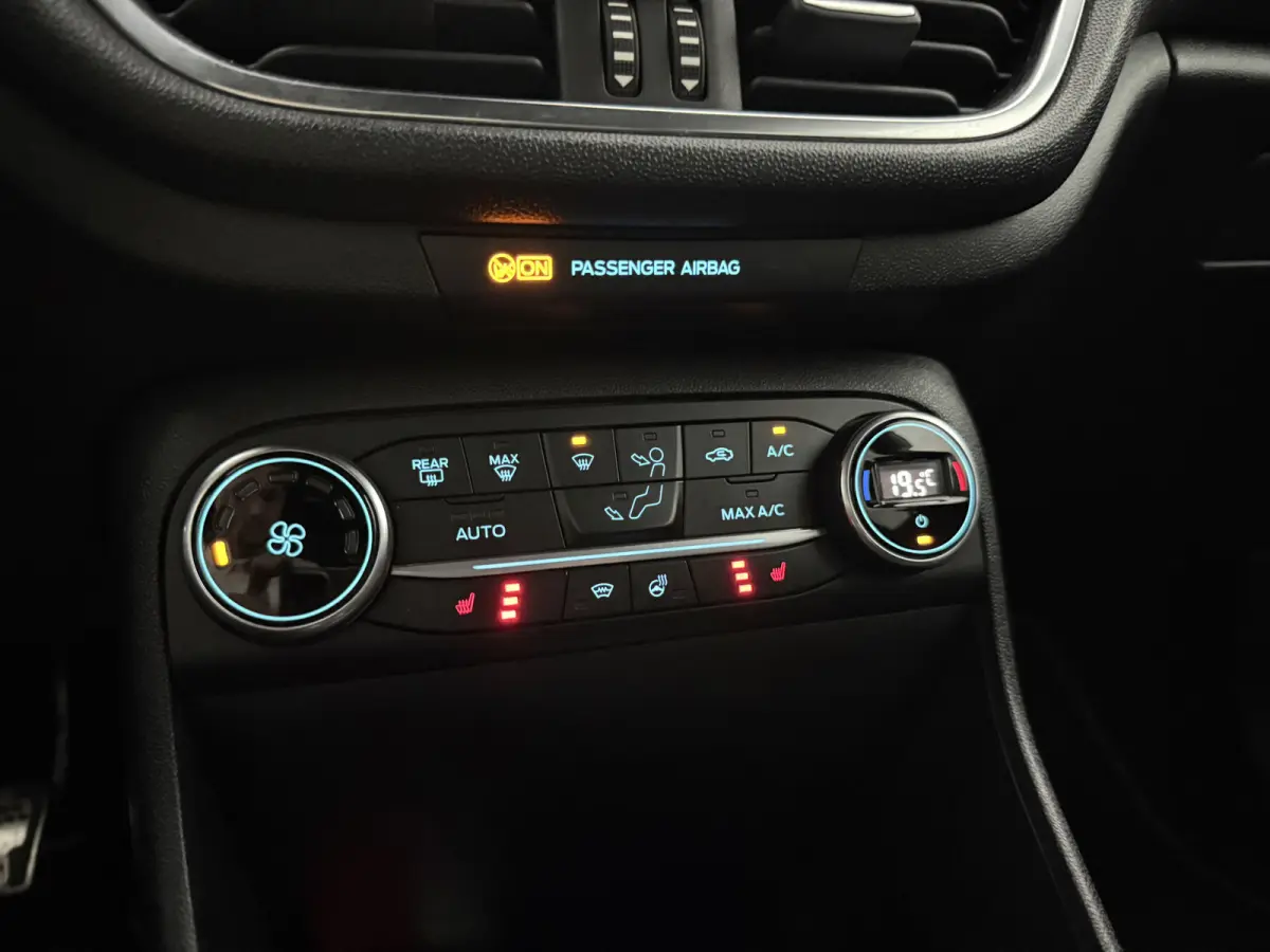 1.0 EcoBoost ST-Line | Cruise | Carplay | Clima | Navi | Stoel/Stuurverw. | Parkeersens. | NAP