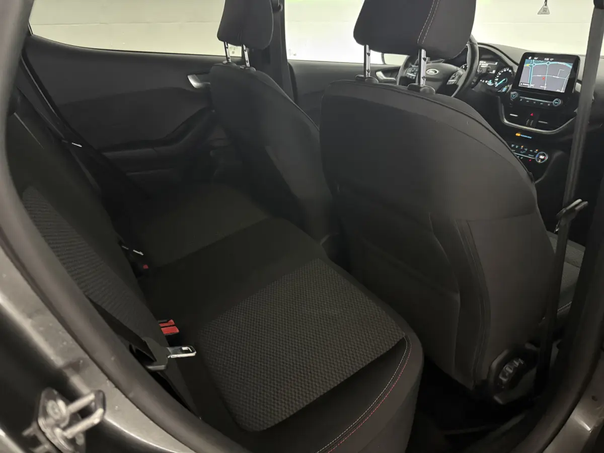 1.0 EcoBoost ST-Line | Cruise | Carplay | Clima | Navi | Stoel/Stuurverw. | Parkeersens. | NAP