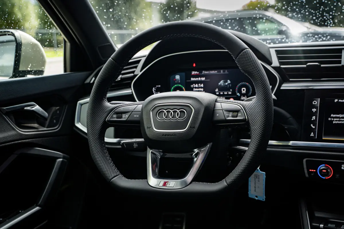 45 TFSI e S Edition | Full LED | Black Pack | Individual colour | Clima | Camera |