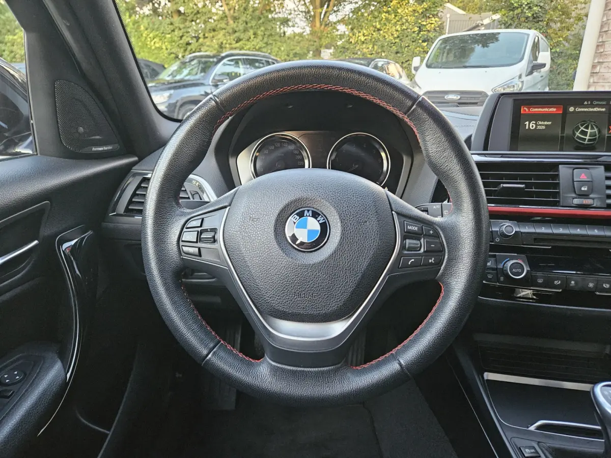 120i Edition Sport Line Shadow High Executive Schuifdak! LED! Camera! Mooie/Nette Auto!