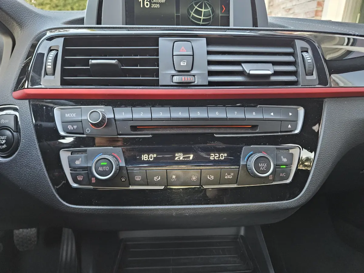 120i Edition Sport Line Shadow High Executive Schuifdak! LED! Camera! Mooie/Nette Auto!