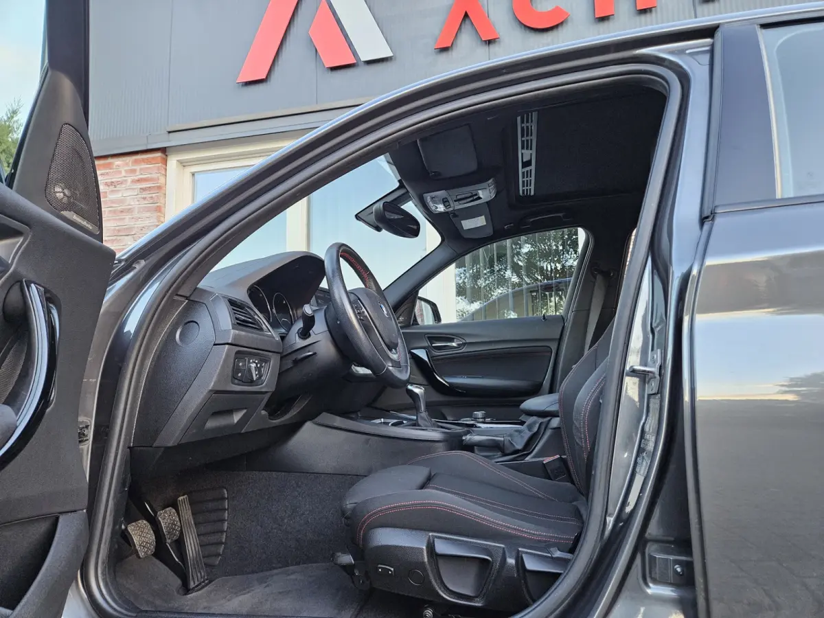 120i Edition Sport Line Shadow High Executive Schuifdak! LED! Camera! Mooie/Nette Auto!