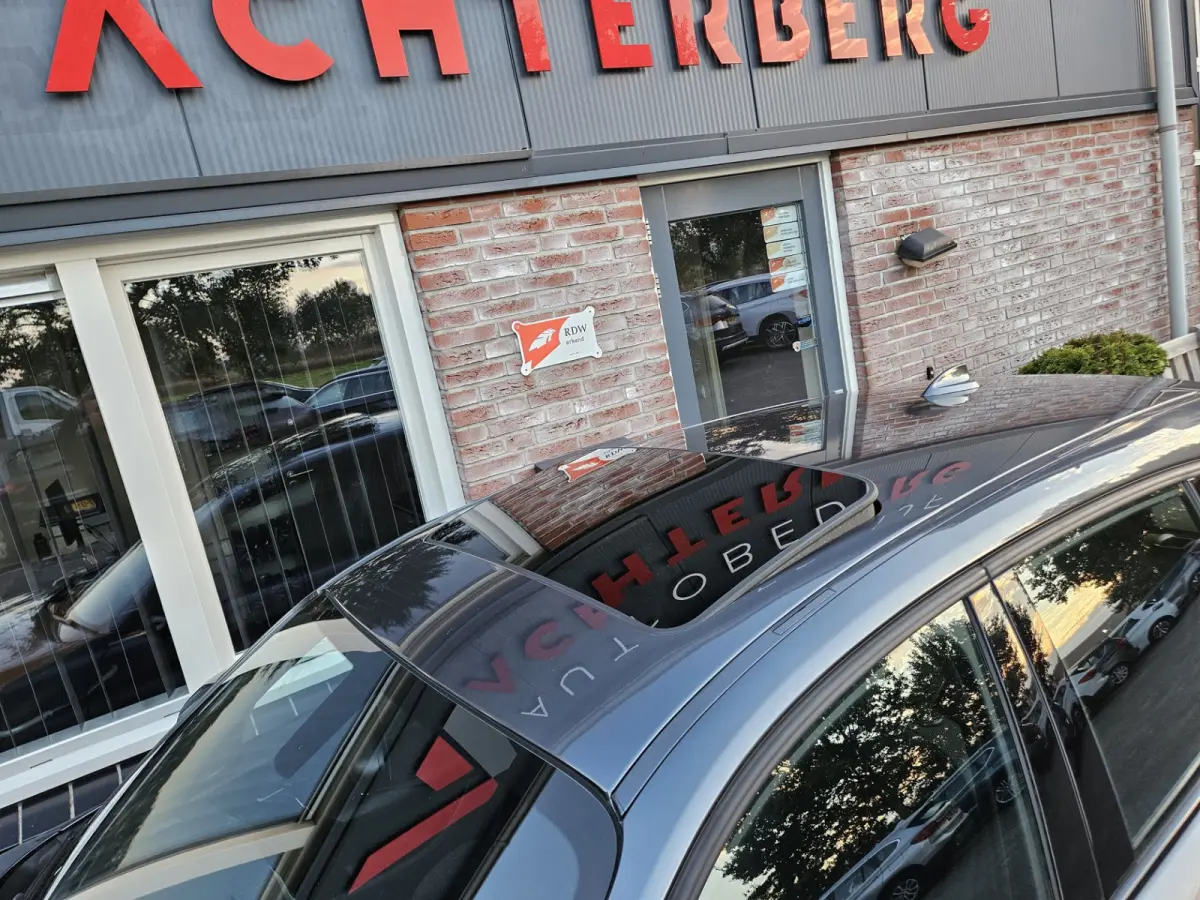120i Edition Sport Line Shadow High Executive Schuifdak! LED! Camera! Mooie/Nette Auto!