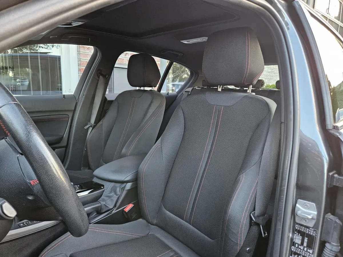 120i Edition Sport Line Shadow High Executive Schuifdak! LED! Camera! Mooie/Nette Auto!