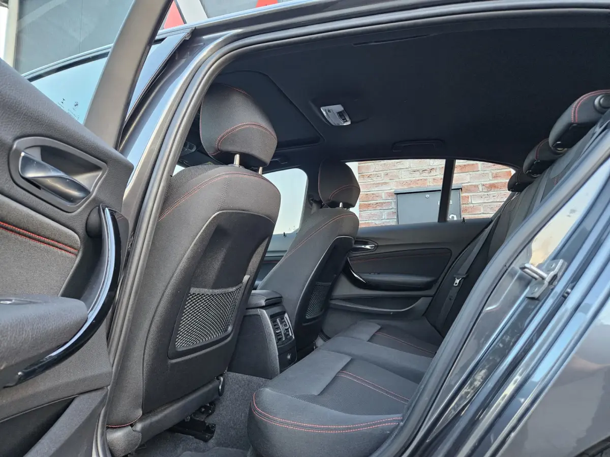 120i Edition Sport Line Shadow High Executive Schuifdak! LED! Camera! Mooie/Nette Auto!