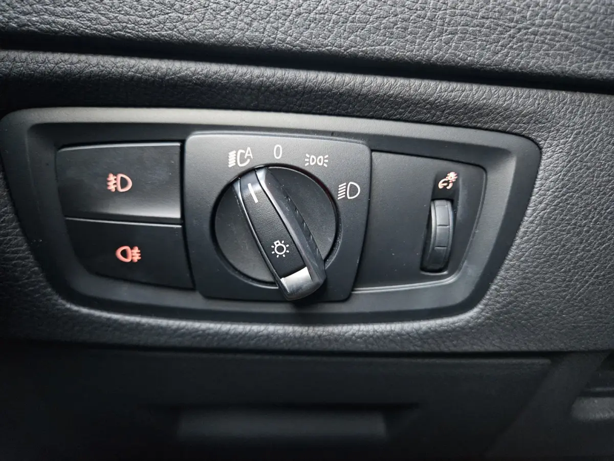 120i Edition Sport Line Shadow High Executive Schuifdak! LED! Camera! Mooie/Nette Auto!