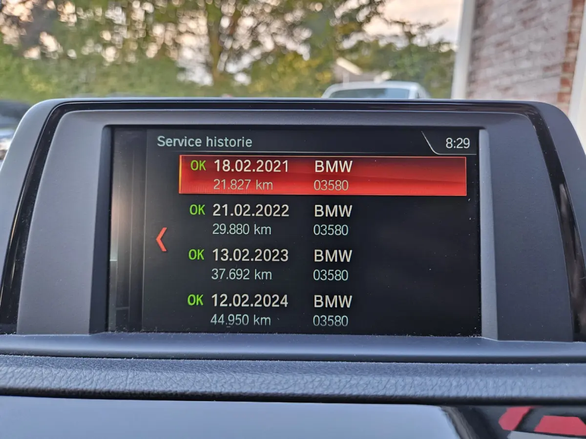 120i Edition Sport Line Shadow High Executive Schuifdak! LED! Camera! Mooie/Nette Auto!