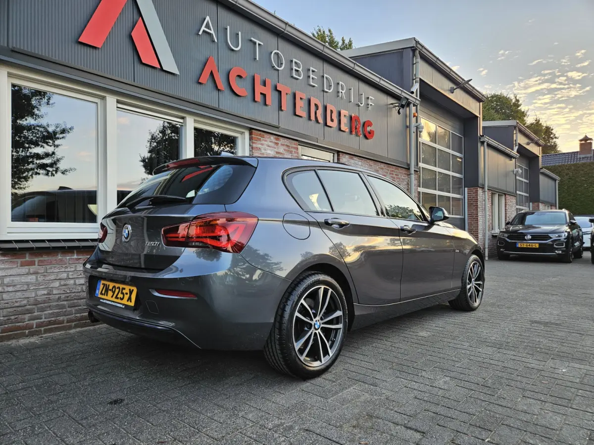 120i Edition Sport Line Shadow High Executive Schuifdak! LED! Camera! Mooie/Nette Auto!