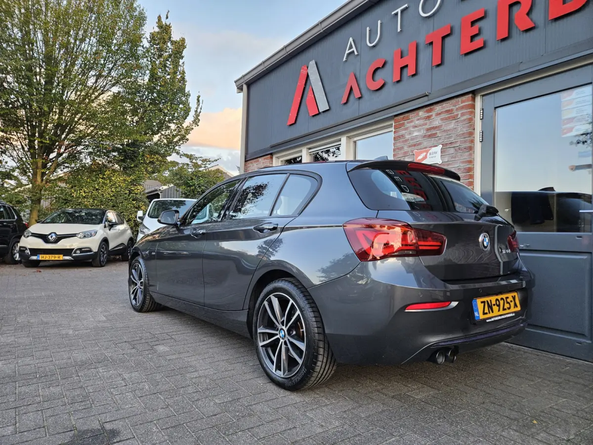120i Edition Sport Line Shadow High Executive Schuifdak! LED! Camera! Mooie/Nette Auto!
