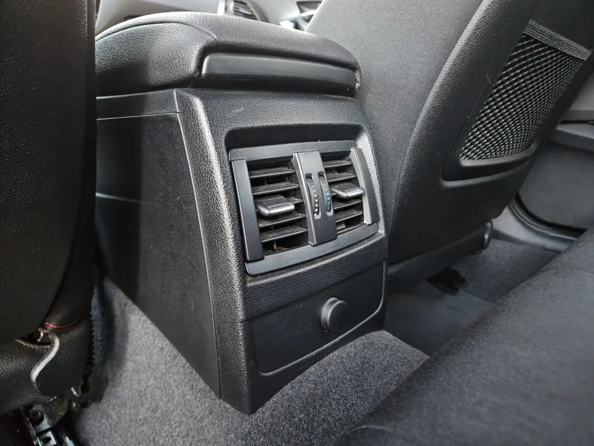 120i Edition Sport Line Shadow High Executive Schuifdak! LED! Camera! Mooie/Nette Auto!
