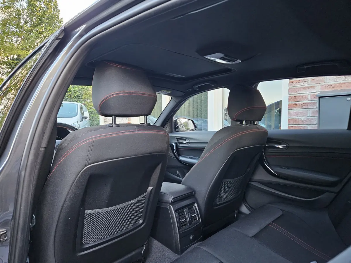 120i Edition Sport Line Shadow High Executive Schuifdak! LED! Camera! Mooie/Nette Auto!