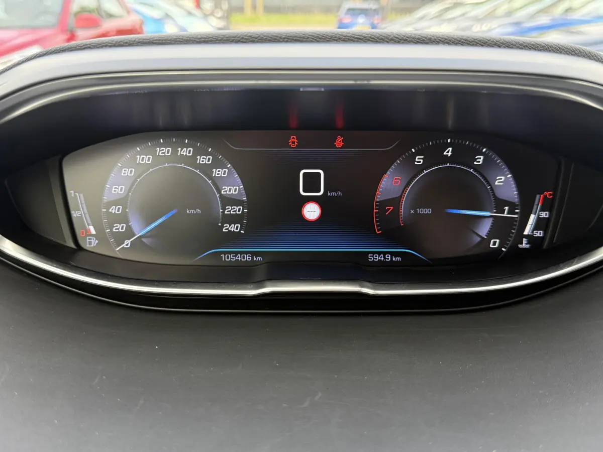 1.2 PureTech Allure 1e Eigenaar|Camera|Carplay|Trekhaak|Cruise|D-riem vv in 2025|PDC|Dealer onderhouden|N.A.P|Nieuwe APK bij aflevering