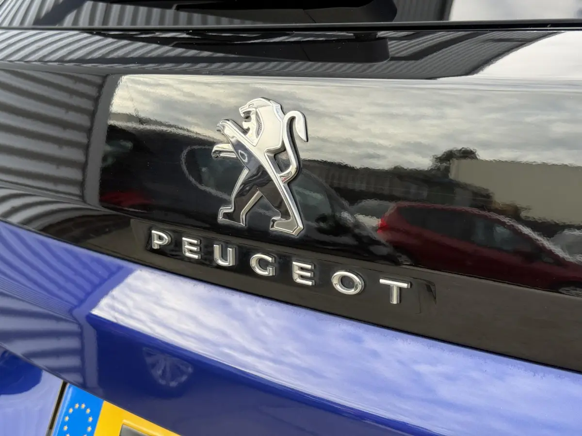 1.2 PureTech Allure 1e Eigenaar|Camera|Carplay|Trekhaak|Cruise|D-riem vv in 2025|PDC|Dealer onderhouden|N.A.P|Nieuwe APK bij aflevering
