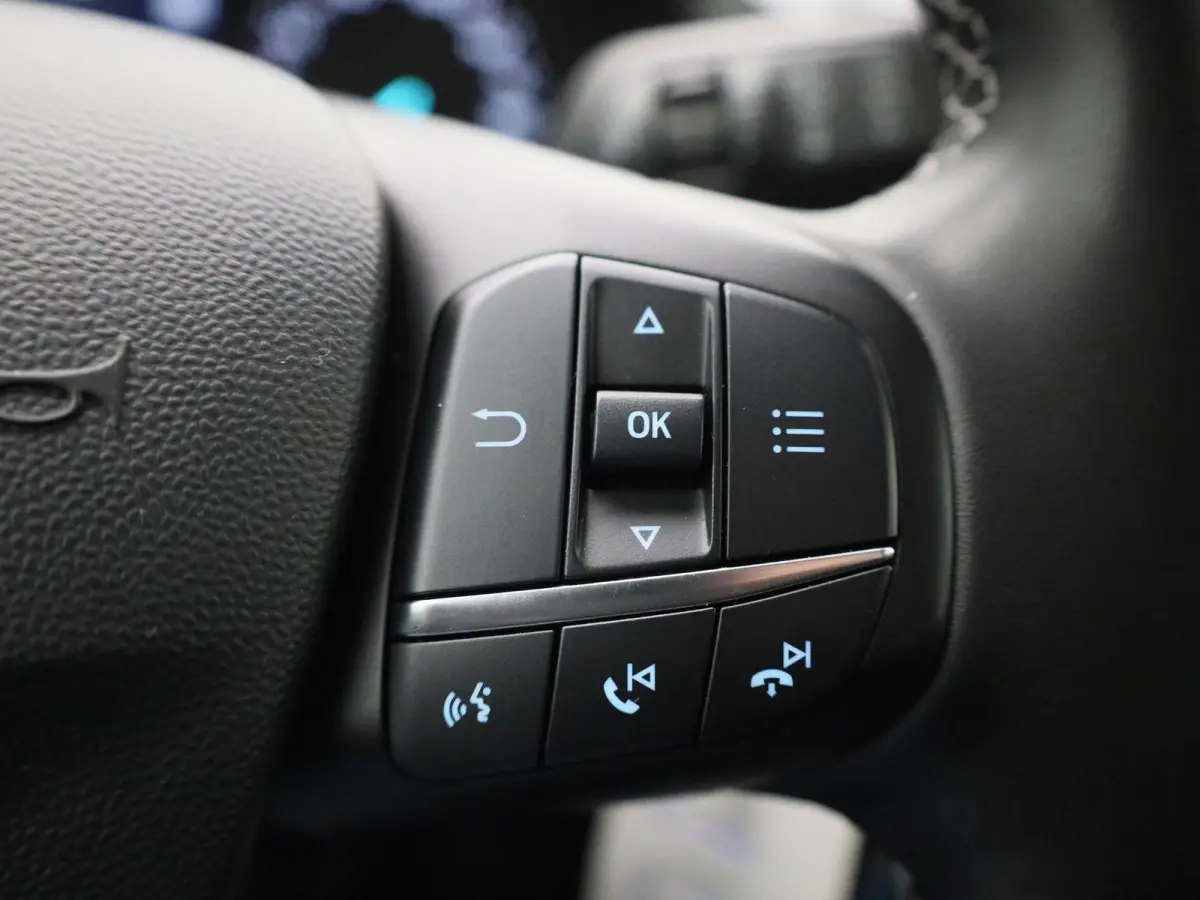 1.0 EcoBoost Hybrid Titanium | Cruise Control | Airco | Sensoren Achter | Apple Carplay/Android Auto |