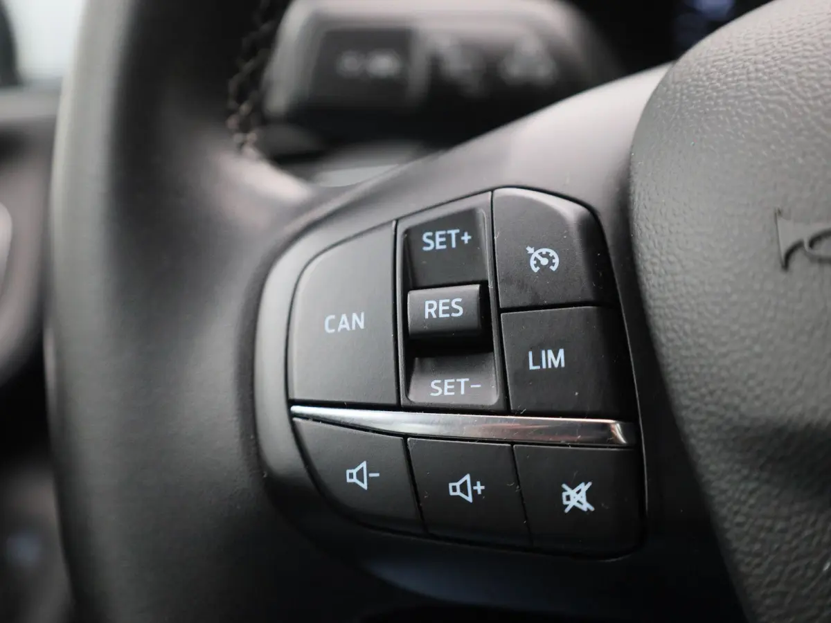 1.0 EcoBoost Hybrid Titanium | Cruise Control | Airco | Sensoren Achter | Apple Carplay/Android Auto |