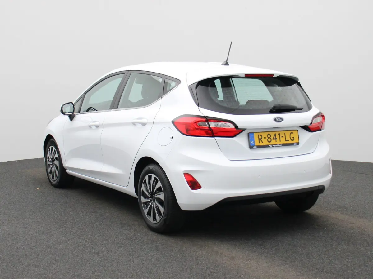 1.0 EcoBoost Hybrid Titanium | Cruise Control | Airco | Sensoren Achter | Apple Carplay/Android Auto |