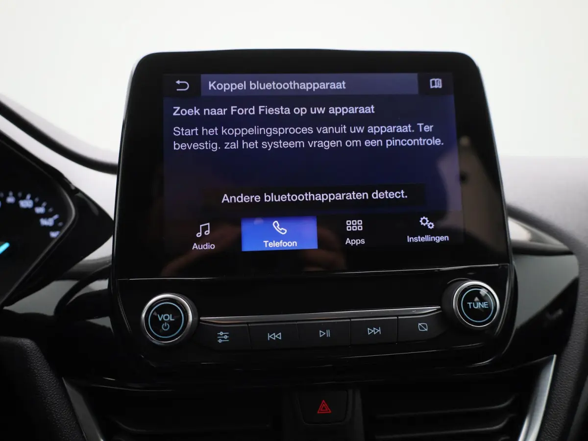 1.0 EcoBoost Hybrid Titanium | Cruise Control | Airco | Sensoren Achter | Apple Carplay/Android Auto |