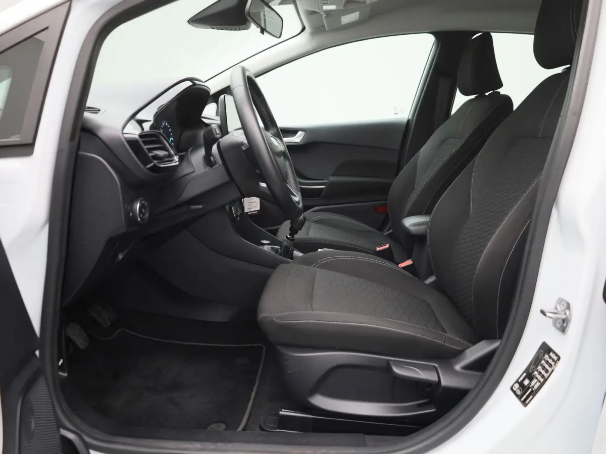 1.0 EcoBoost Hybrid Titanium | Cruise Control | Airco | Sensoren Achter | Apple Carplay/Android Auto |