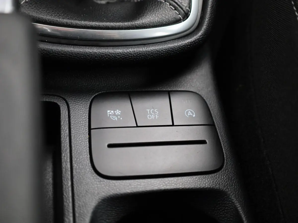 1.0 EcoBoost Hybrid Titanium | Cruise Control | Airco | Sensoren Achter | Apple Carplay/Android Auto |