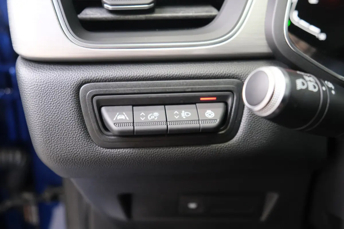 1.3 TCe 140 Business Zen - Airco, Cruise, Camera, Virtueel display, PDC, Trekhaak.