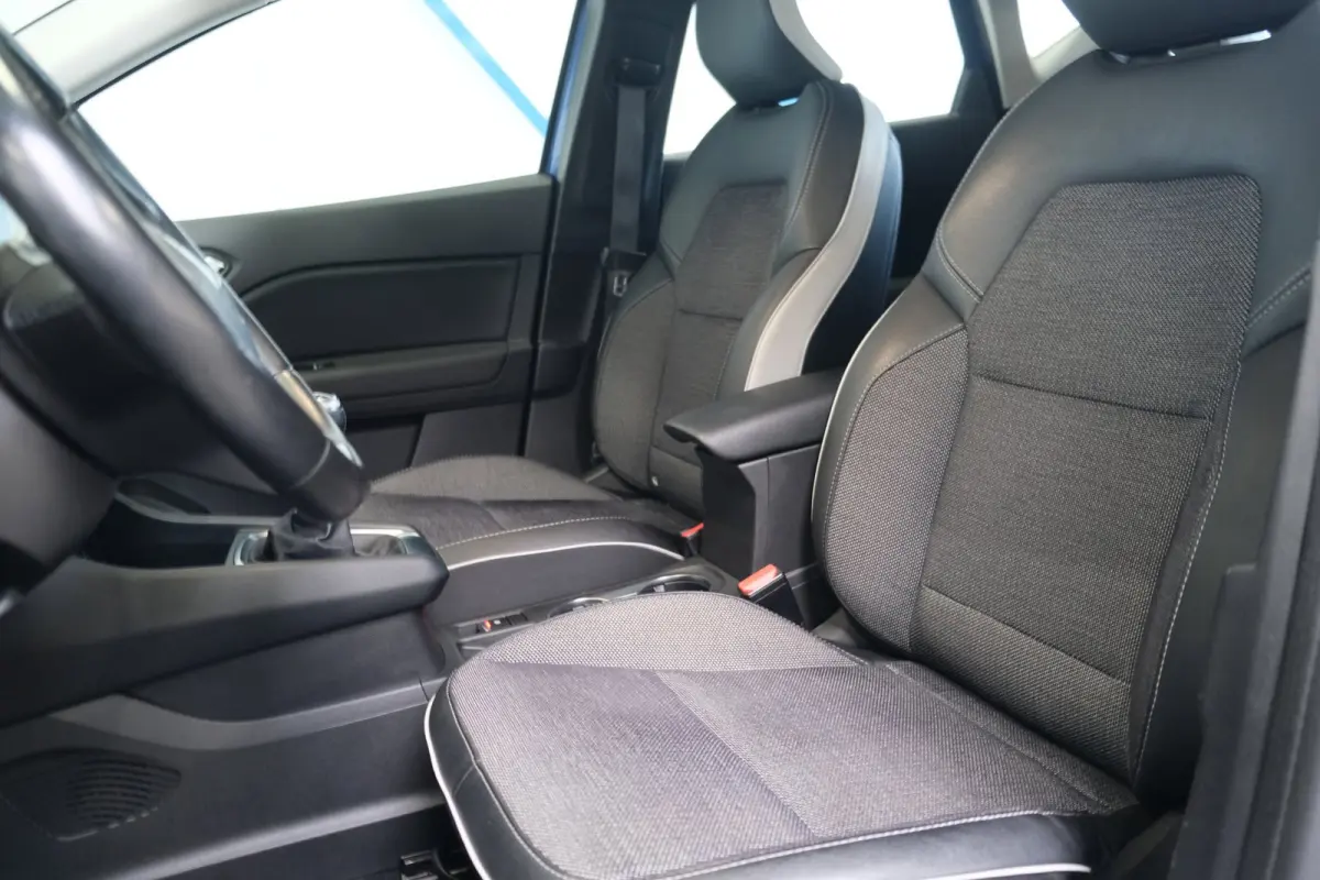 1.3 TCe 140 Business Zen - Airco, Cruise, Camera, Virtueel display, PDC, Trekhaak.