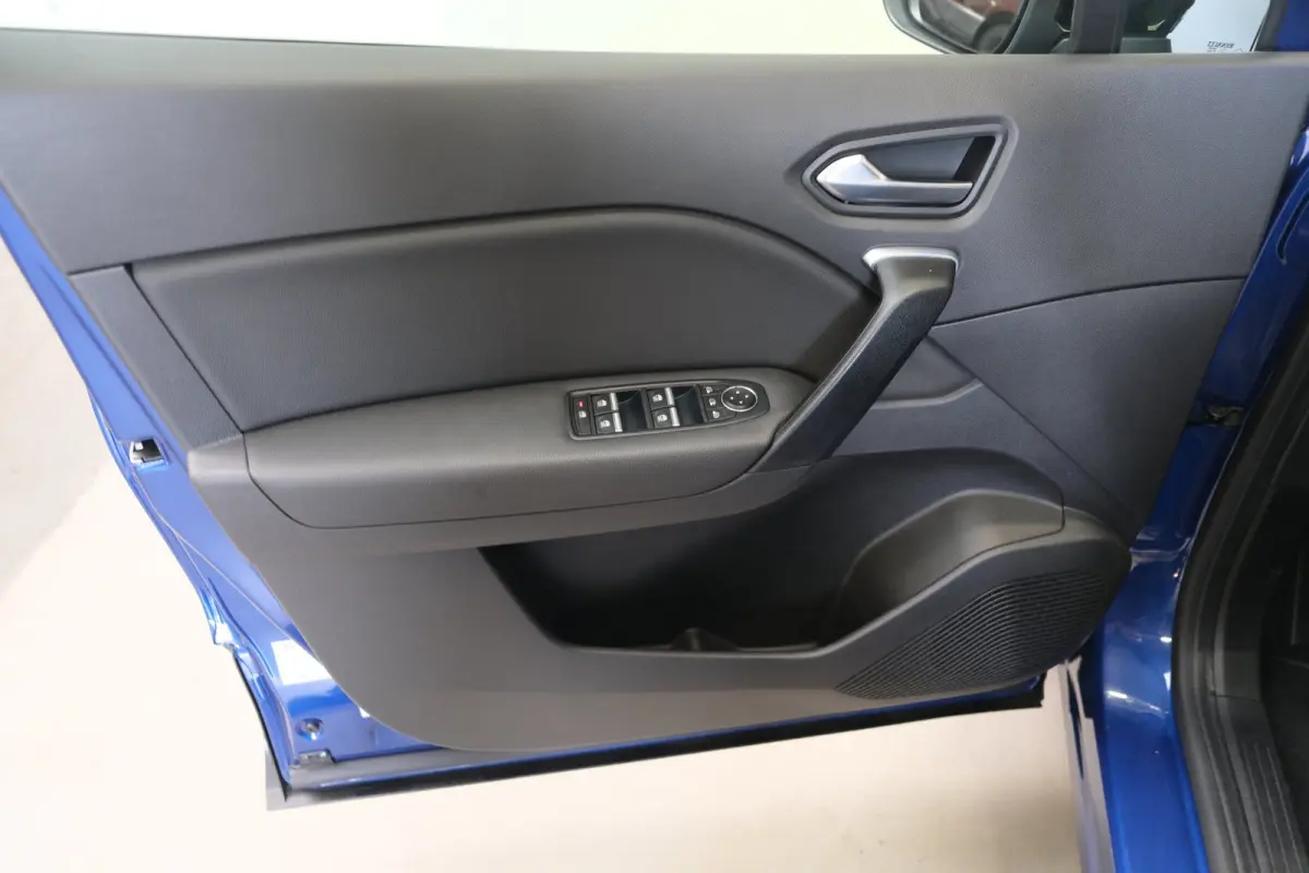 1.3 TCe 140 Business Zen - Airco, Cruise, Camera, Virtueel display, PDC, Trekhaak.