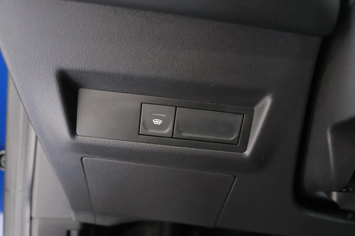 1.3 TCe 140 Business Zen - Airco, Cruise, Camera, Virtueel display, PDC, Trekhaak.