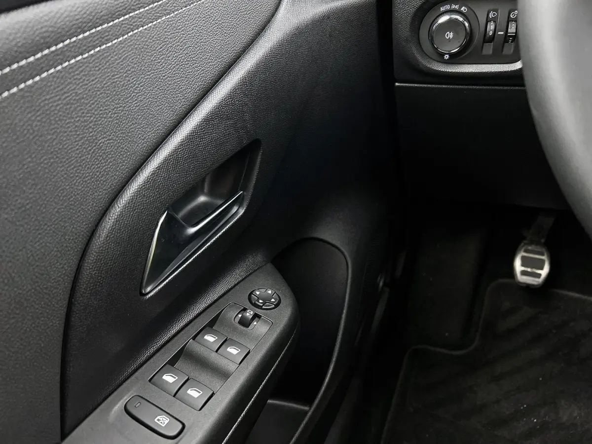 1.2 GS | Camera | Navigatie | Apple Carplay | Sensoren Achter | Climate Control | Dodehoekdetectie | Keyless