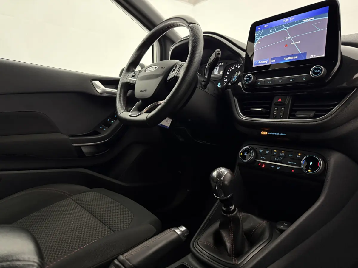 1.0 EcoBoost ST-Line | Cruise | Carplay | Navi | Clima | Stoel/Stuurverw. | Parkeersens. | NAP
