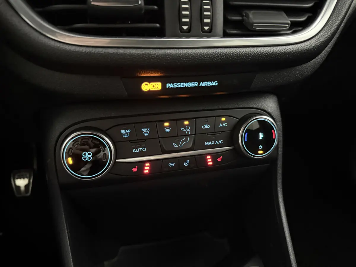 1.0 EcoBoost ST-Line | Cruise | Carplay | Navi | Clima | Stoel/Stuurverw. | Parkeersens. | NAP