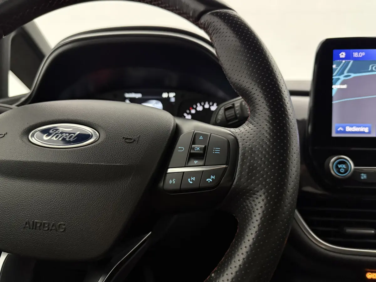 1.0 EcoBoost ST-Line | Cruise | Carplay | Navi | Clima | Stoel/Stuurverw. | Parkeersens. | NAP