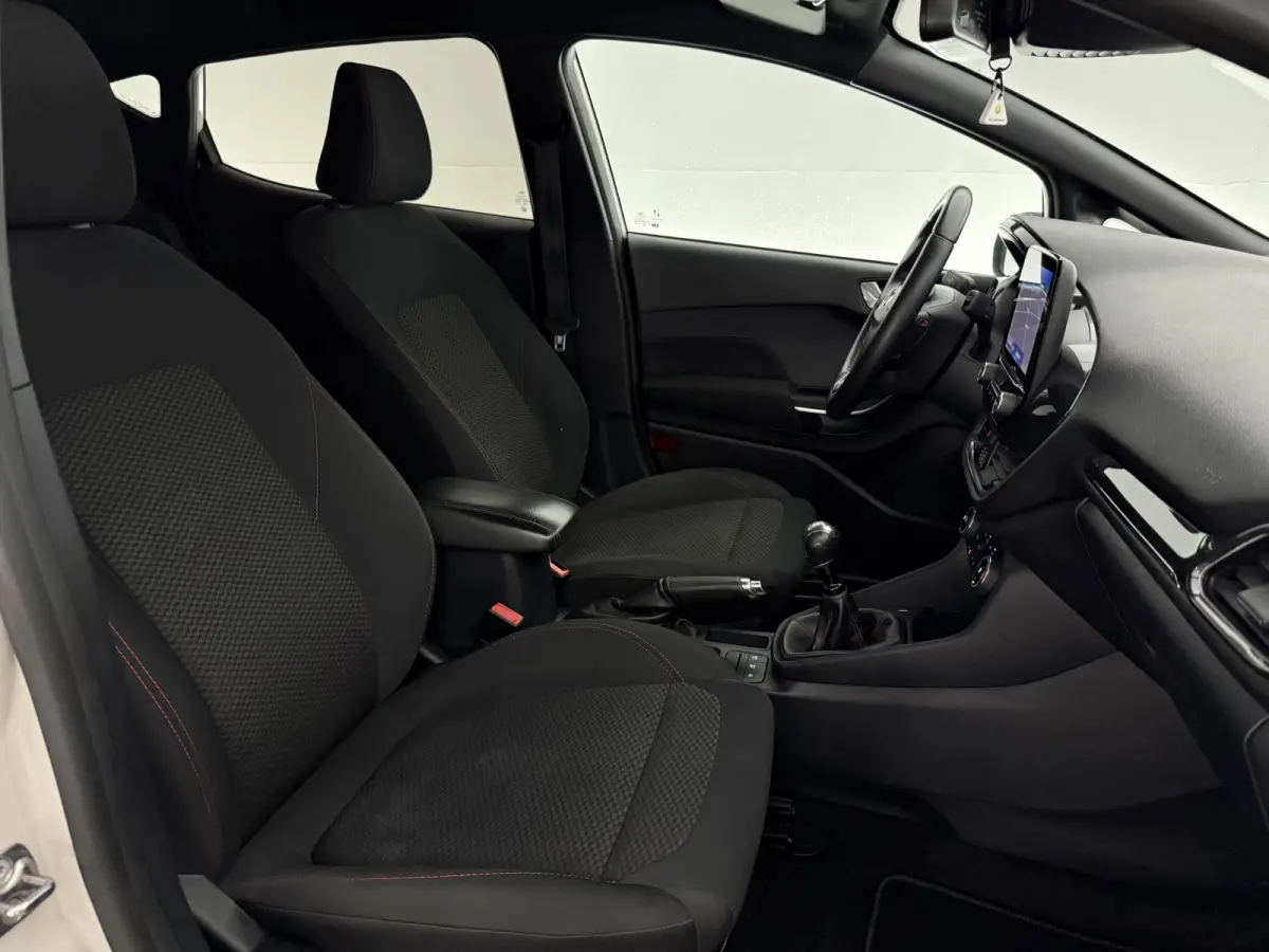 1.0 EcoBoost ST-Line | Cruise | Carplay | Navi | Clima | Stoel/Stuurverw. | Parkeersens. | NAP