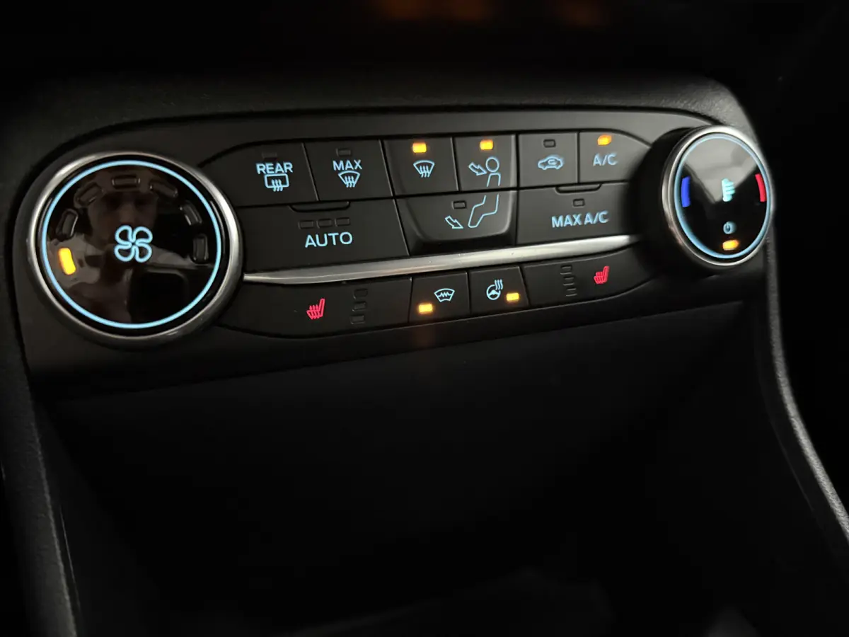 1.0 EcoBoost ST-Line | Cruise | Carplay | Navi | Clima | Stoel/Stuurverw. | Parkeersens. | NAP